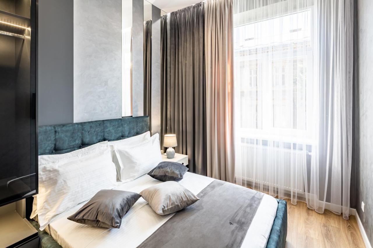 Alfa Apartments 3-Кімнатна Lux-Квартира У Центрі Львова Lviv Exterior foto