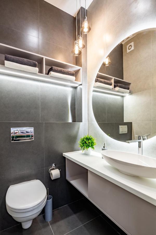 Alfa Apartments 3-Кімнатна Lux-Квартира У Центрі Львова Lviv Exterior foto