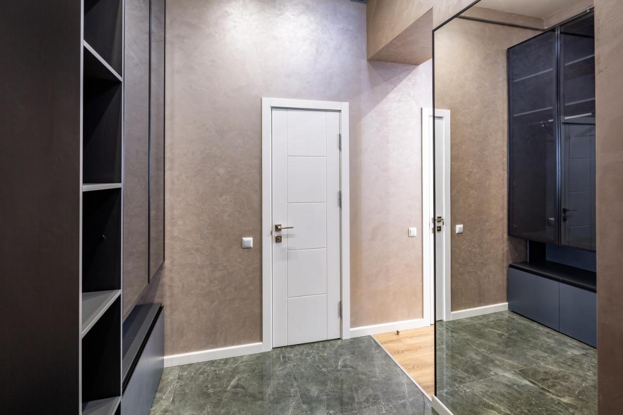 Alfa Apartments 3-Кімнатна Lux-Квартира У Центрі Львова Lviv Exterior foto